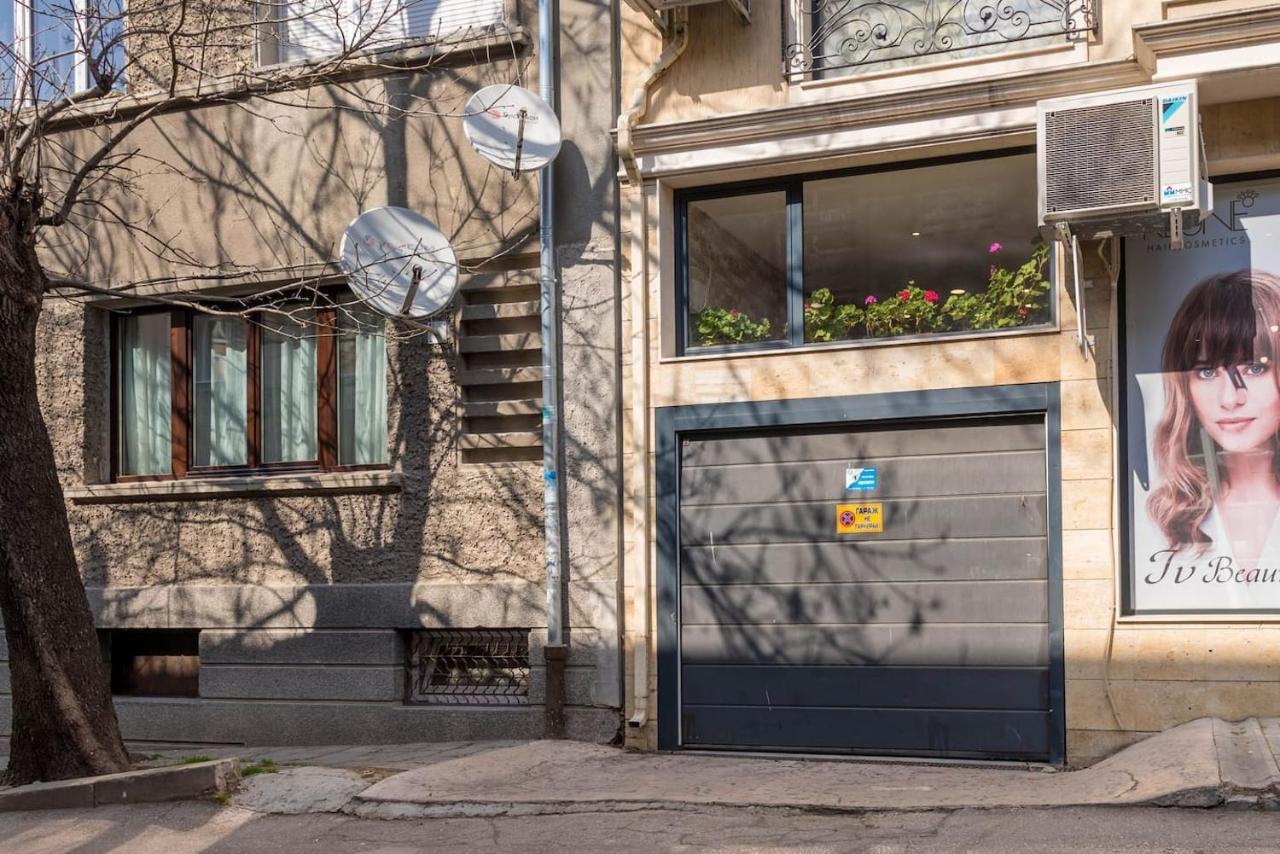 Minimalistic 1Br Flat With A Parking Spot Apartman Várna Kültér fotó