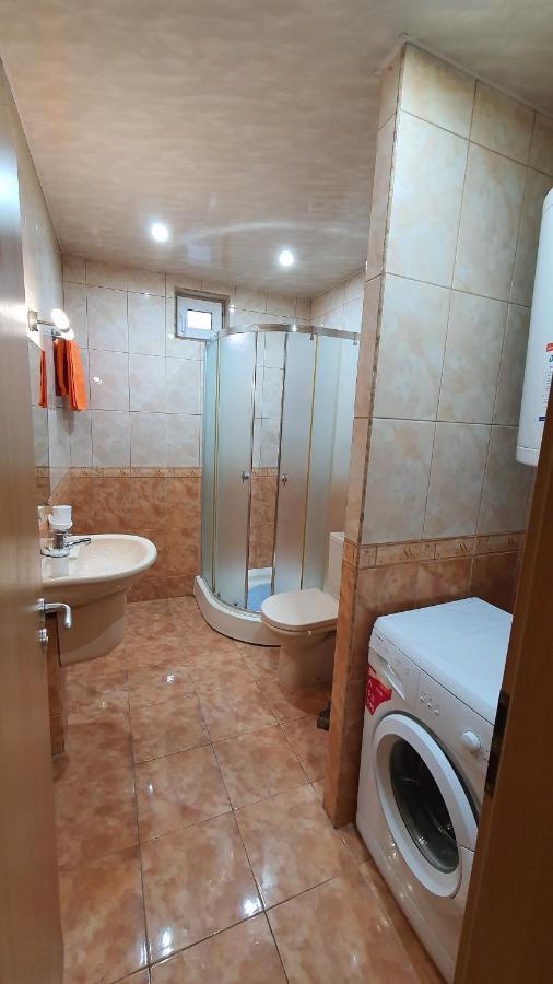 Minimalistic 1Br Flat With A Parking Spot Apartman Várna Kültér fotó